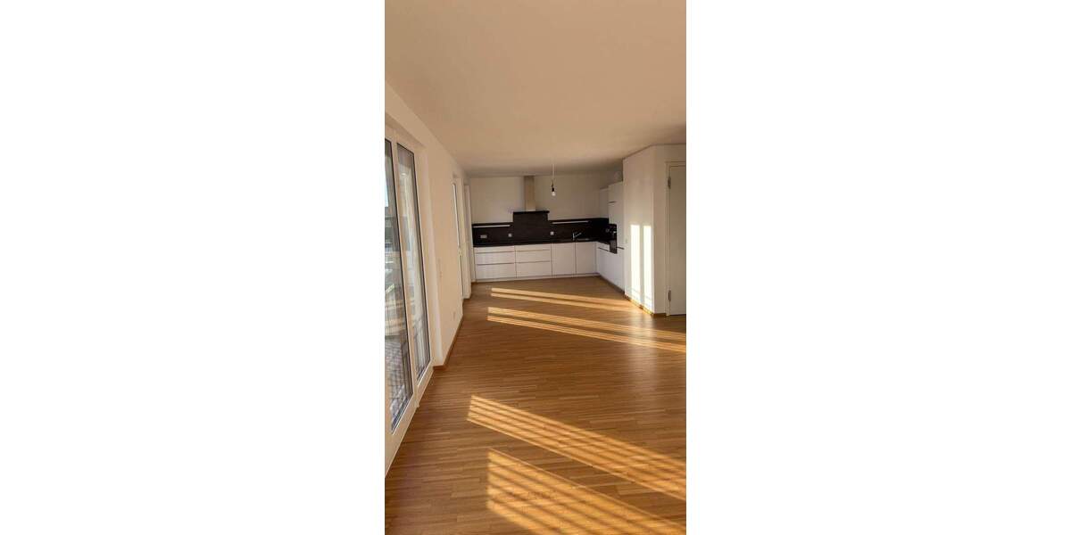 Etagenwohnung Offenbach am Main Hafen - 3 Zimmer, 106 m&sup2;, 1.990&euro; | Angebot:24250977