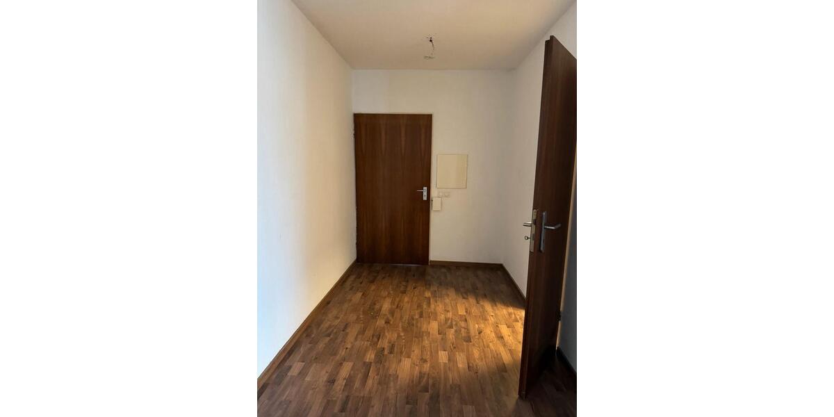 Etagenwohnung Hanau Großauheim - 2 Zimmer, 85 m&sup2;, 1.150&euro; | Angebot:25891841