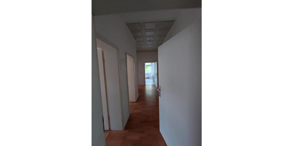Etagenwohnung Aue-Bad Schlema Bad Schlema - 2 Zimmer, 60 m&sup2;, 300&euro; | Angebot:26413807