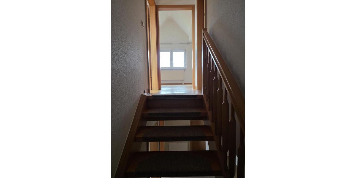 Dachgeschoßwohnung Bad Zwesten - 4 Zimmer, 92 m&sup2;, 550&euro; | Angebot:23138166