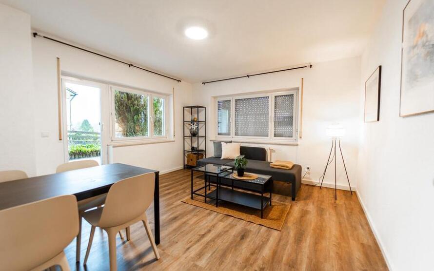3-Zimmerwohnung mit TV, Wlan, Küche, DuscheWc, Einzelbetten, Waschmaschine, Trockner und Terrasse