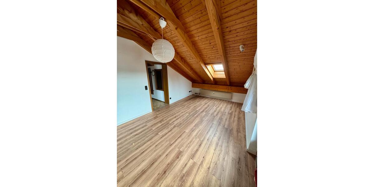 Dachgeschoßwohnung Schönwald im Schwarzwald - 1.5 Zimmer, 23 m&sup2;, 300&euro; | Angebot:26534648
