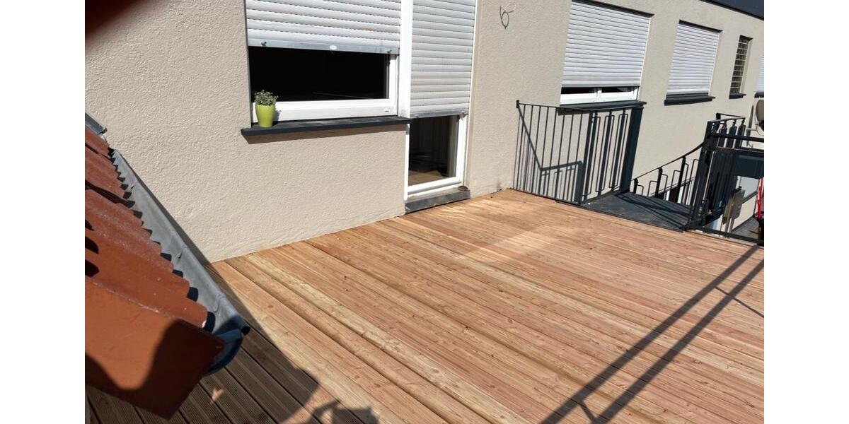 Sehr schöne 4ZKB-Altbauwohnung mit grosser Terrasse & Loft in Dur 4 zimmer