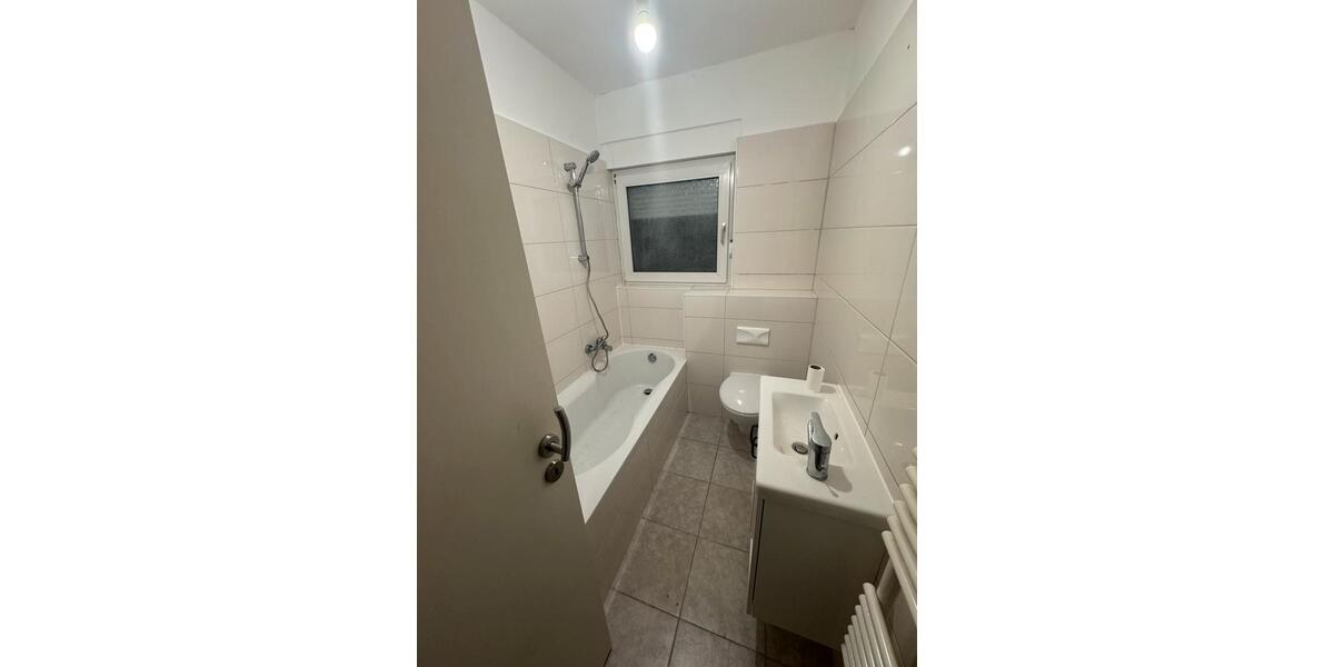 Etagenwohnung Radevormwald - 4 Zimmer, 76 m&sup2;, 570&euro; | Angebot:26119861