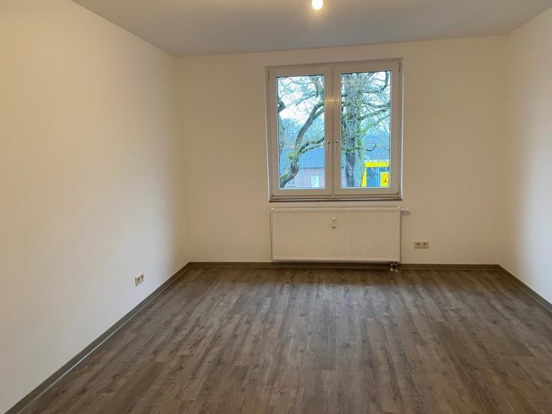 Renovierte 3-Zimmer-Wohnung zimmer