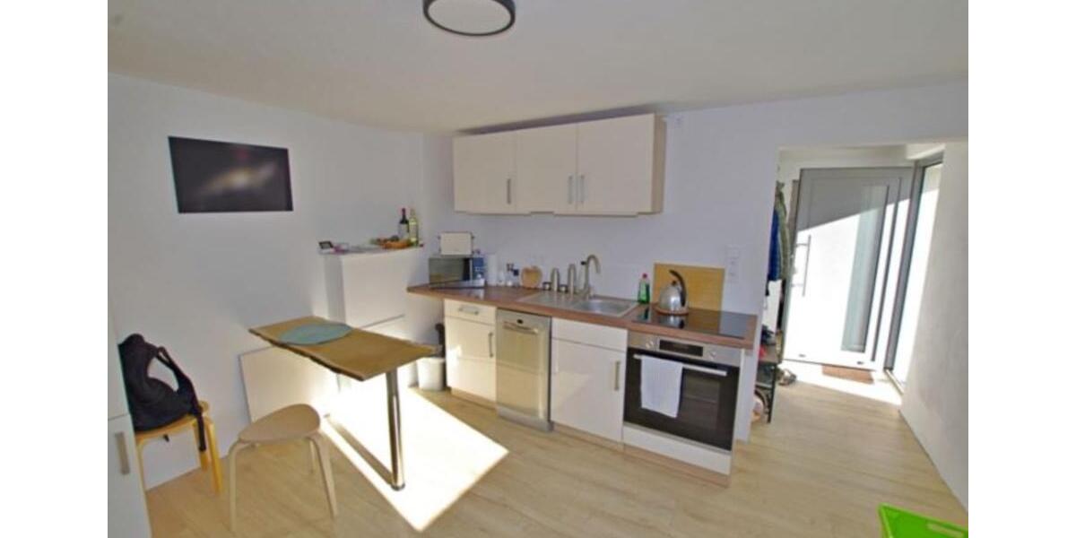 Geschmackvolle, modernisierte 2-Raum-EG-Wohnung in Regensburg 2 zimmer