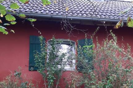 *** Wohnung wie Doppelhaushälfte *** Garten und StellplatzGarage optional möglich 5 zimmer