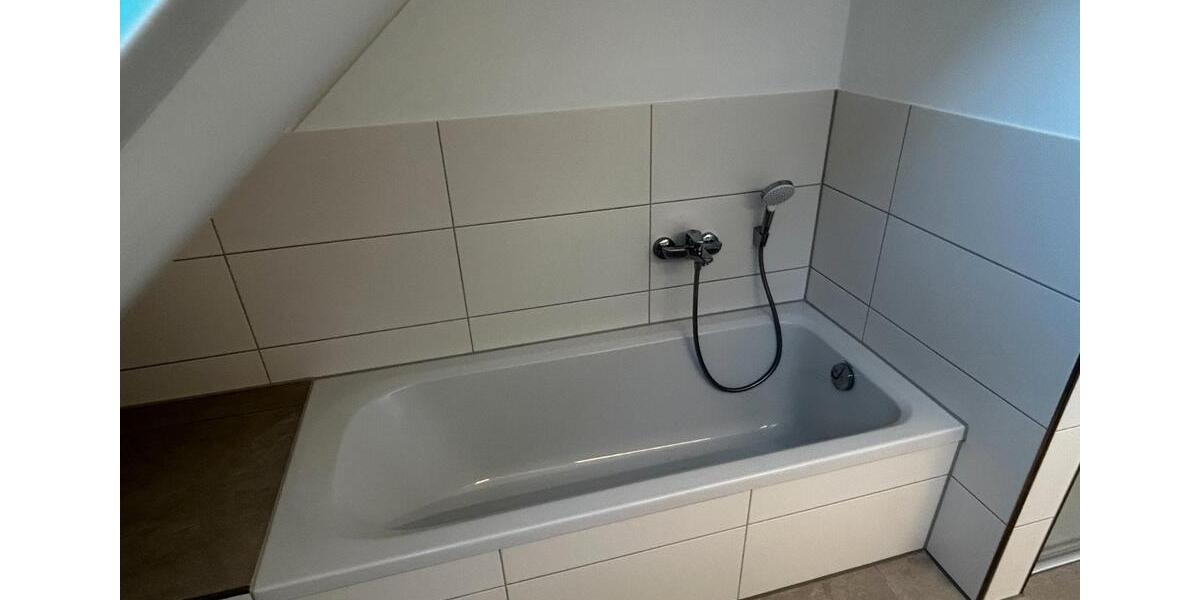 Dachgeschoßwohnung Bayreuth Bernecker Straße / Insel / Riedelsberg - 4 Zimmer, 143 m&sup2;, 2.155&euro; | Angebot:26147855