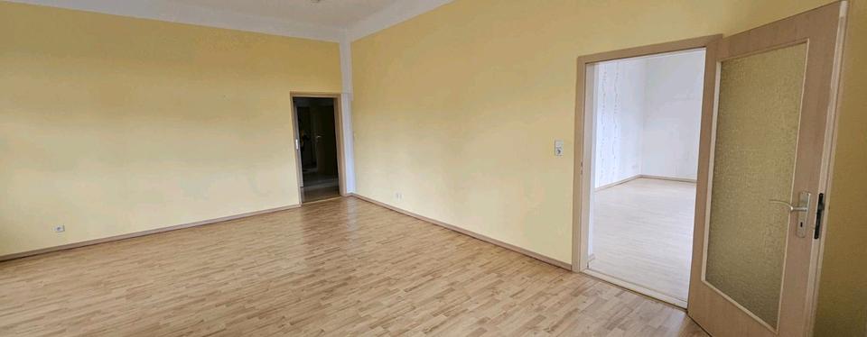 Hochparterre Waldheim - 5 Zimmer, 137 m&sup2;, 950&euro; | Angebot:25309793