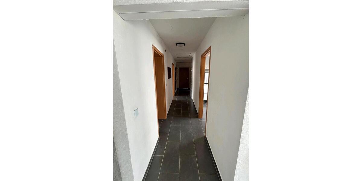 Dachgeschoßwohnung Germersheim - 5 Zimmer, 100 m&sup2;, 15&euro; | Angebot:26042576