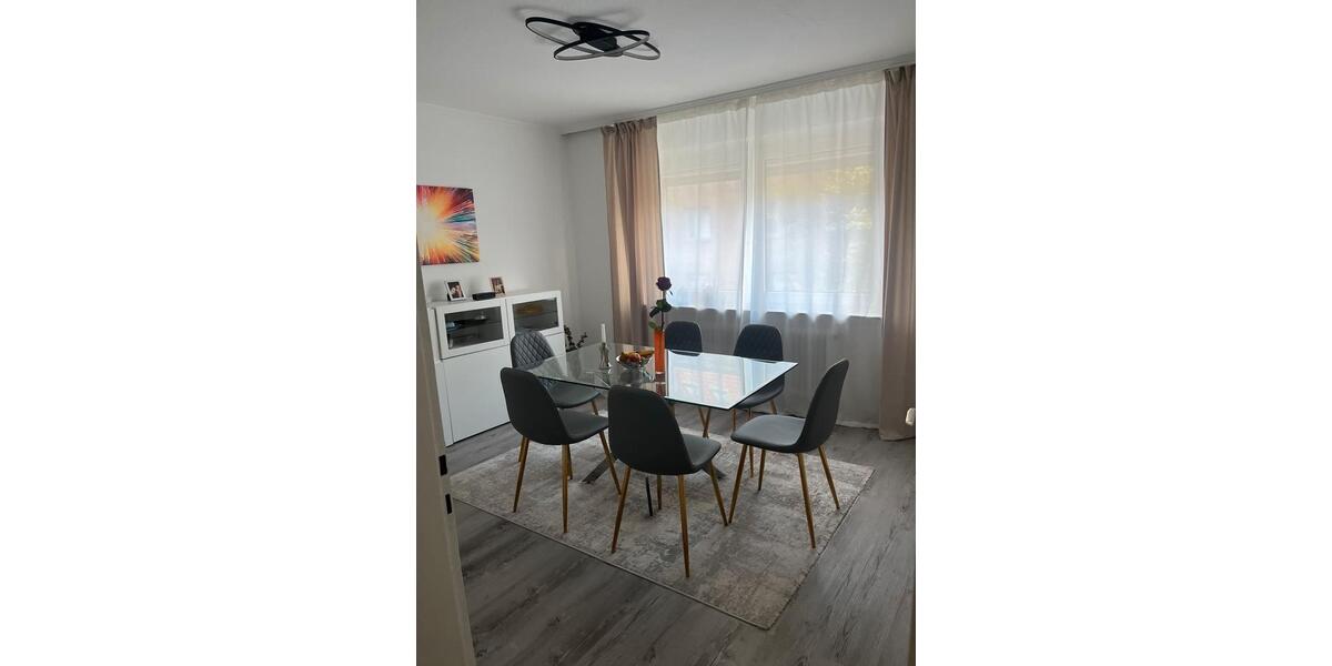 W-G Zimmer in Krefeld , NUR FÜR FRAUEN Nichtraucher 3 zimmer