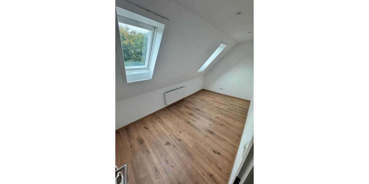 Dachgeschoßwohnung Lüdenscheid Othlinghausen - 3.5 Zimmer, 70 m&sup2;, 790&euro; | Angebot:26646010
