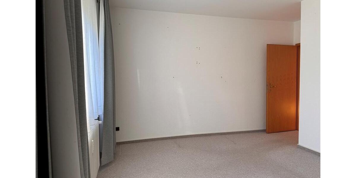Etagenwohnung Flensburg - 3 Zimmer, 82 m&sup2;, 850&euro; | Angebot:26447249