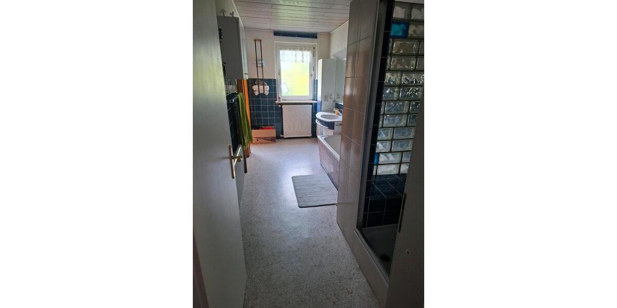 Dachgeschoßwohnung Vlotho - 3.5 Zimmer, 136 m&sup2;, 785&euro; | Angebot:26632797