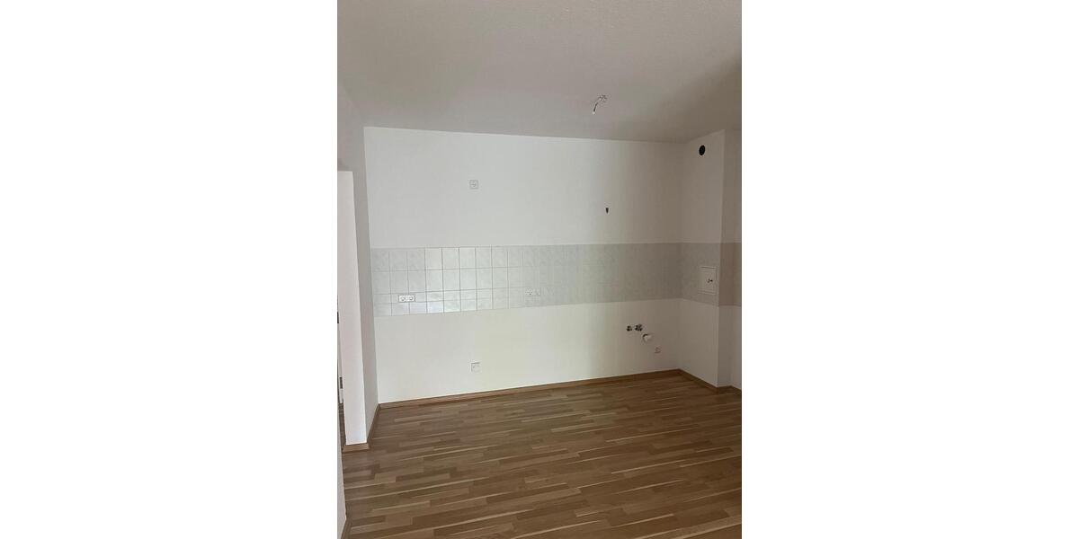 Etagenwohnung Bischofswerda - 2 Zimmer, 79 m&sup2;, 490&euro; | Angebot:26578295