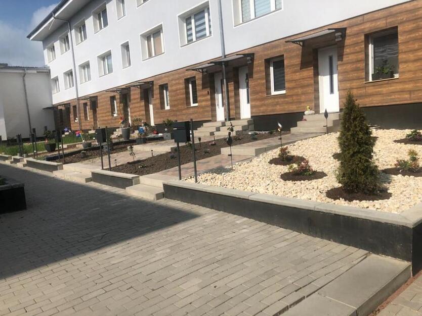 Wunderschöne 4-Raum-Wohnung (Reihenhaus) mit Terrasse u.Garten in Staßßfurt zimmer