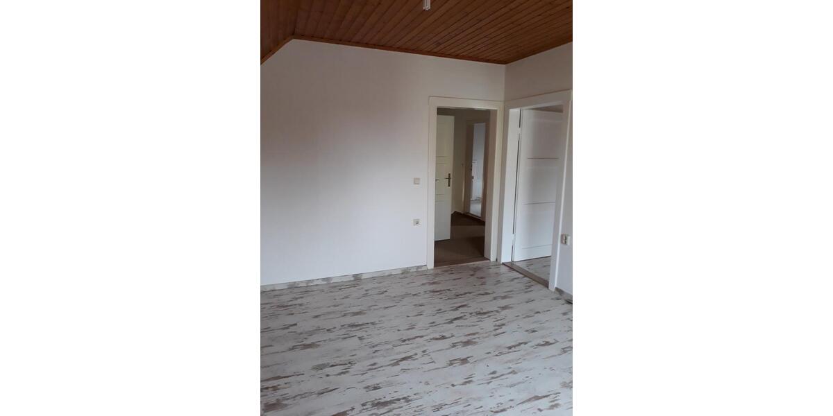 Dachgeschoßwohnung Falkenberg/Elster Elster - 3 Zimmer, 63 m&sup2;, 283&euro; | Angebot:26043895