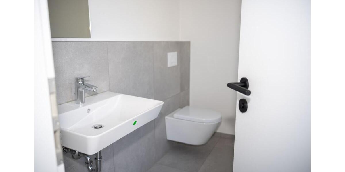 Doppelhaushälfte Deggendorf - 4 Zimmer, 130 m&sup2;, 1.560&euro; | Angebot:25872223