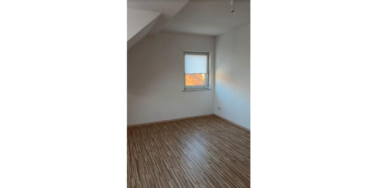 Dachgeschoßwohnung Harsewinkel - 4 Zimmer, 120 m&sup2;, 900&euro; | Angebot:26679368