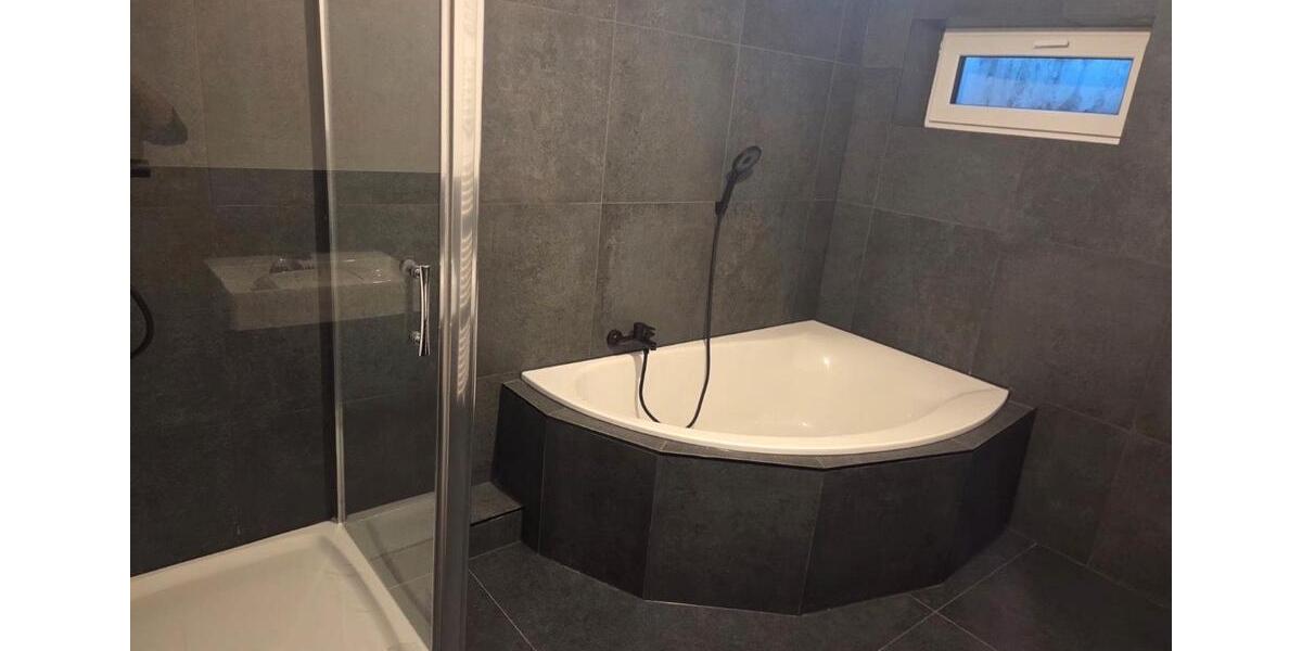 Erdgeschoßwohnung Waldmohr - 3 Zimmer, 125 m&sup2;, 1.450&euro; | Angebot:25651797