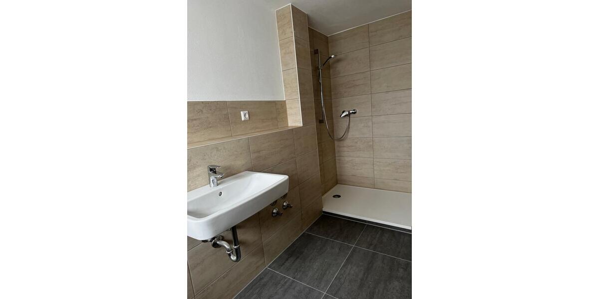 Dachgeschoßwohnung Darmstadt Bessungen - 4 Zimmer, 110 m&sup2;, 1.700&euro; | Angebot:24827367