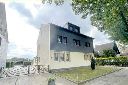 Gemütliche Dachgeschosswohnung in einem Dreifamilienhaus. 2 zimmer