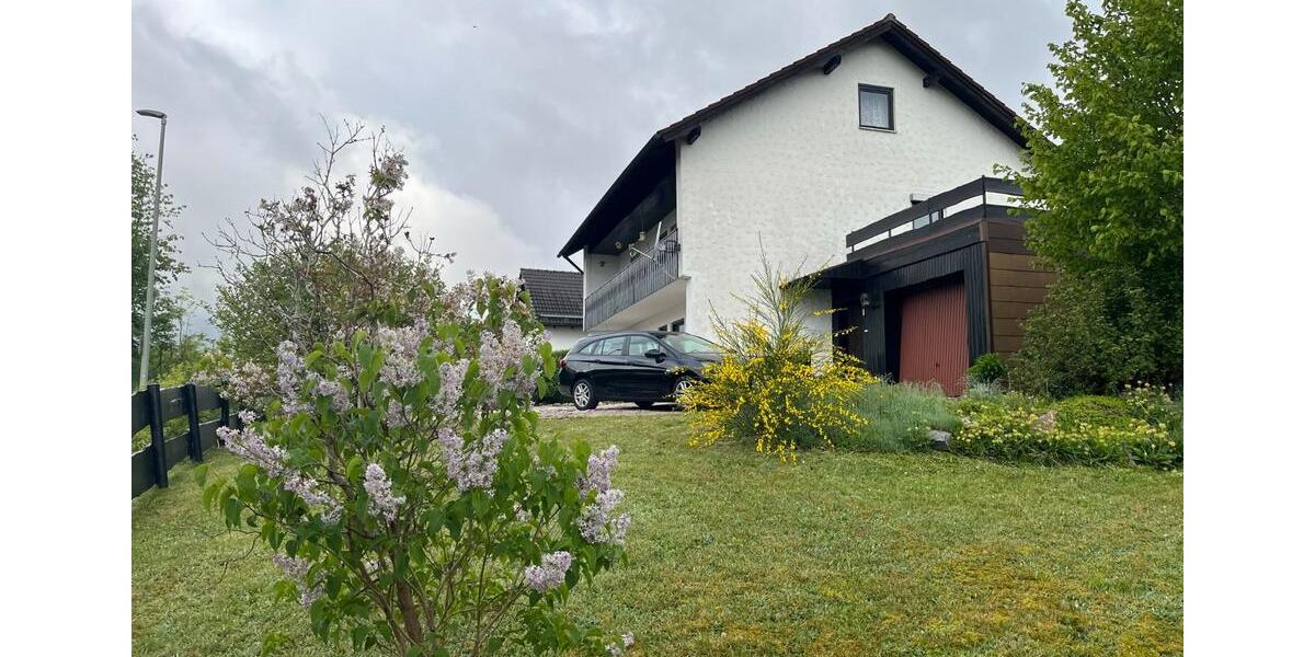 Freistehendes Einfamilienhaus in NailaLippertsgrün zu vermieten 7 zimmer