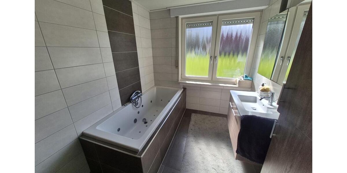 Erdgeschoßwohnung Neuenhaus - 3 Zimmer, 100 m&sup2;, 770&euro; | Angebot:26049499