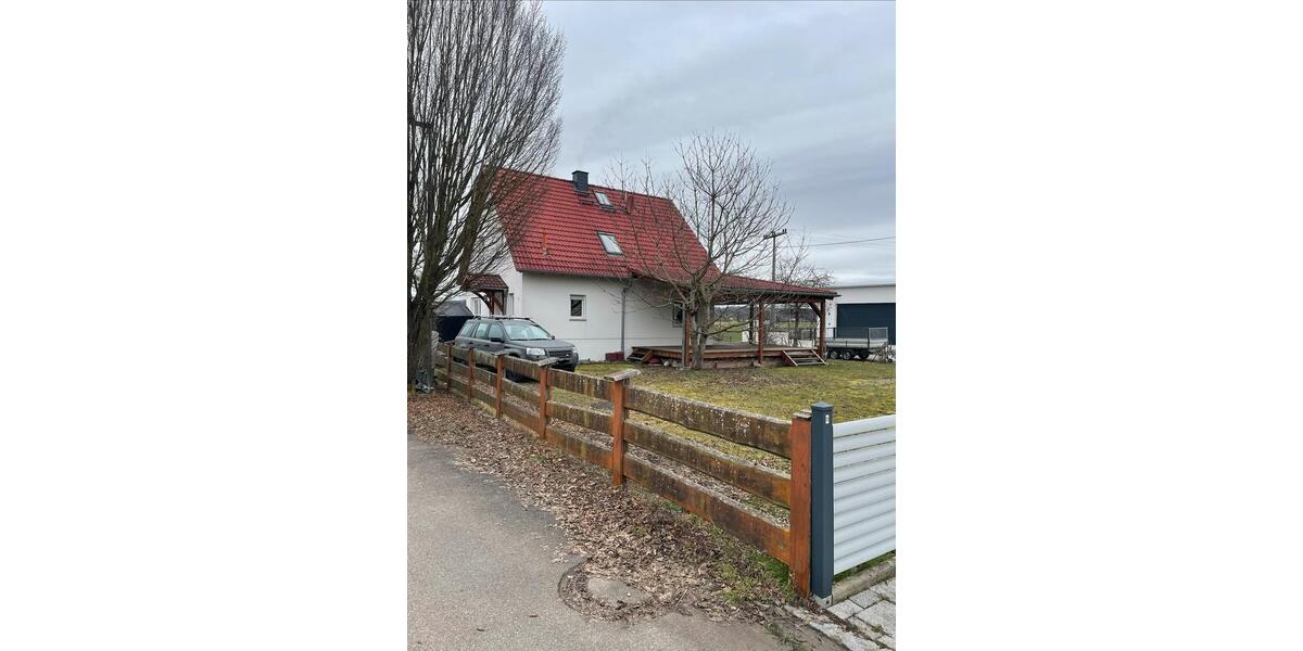 Etagenwohnung Rehling - 4 Zimmer, 145 m&sup2;, 2.250&euro; | Angebot:25497536