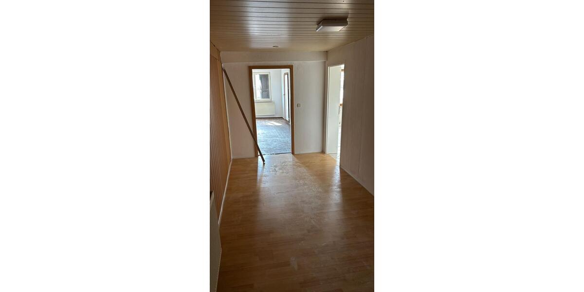 Etagenwohnung Rottweil - 4 Zimmer, 150 m&sup2;, 1.200&euro; | Angebot:24659609