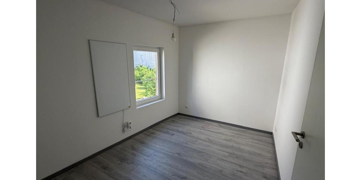 Etagenwohnung Hungen - 3 Zimmer, 94 m&sup2;, 850&euro; | Angebot:26703800