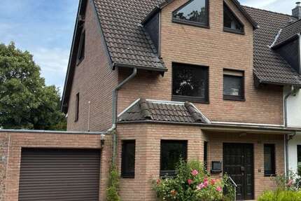Haus Köln Mülheim - 5.5 Zimmer, 148 m&sup2;, 2.367&euro; | Angebot:27103286