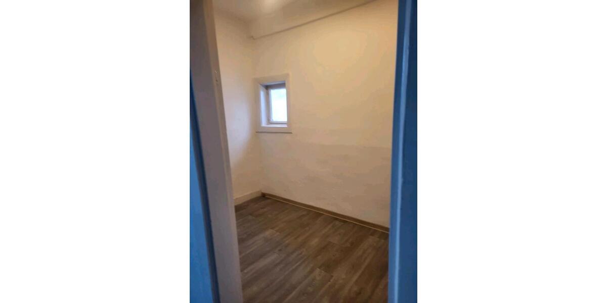Etagenwohnung Zell am Main - 4.5 Zimmer, 105 m&sup2;, 1.100&euro; | Angebot:26582309