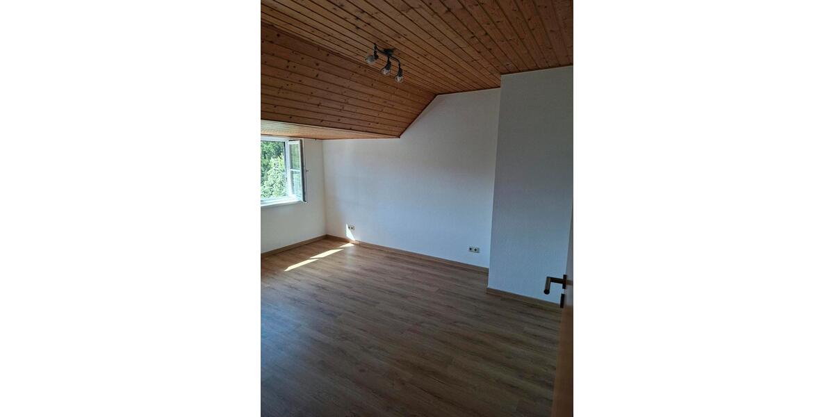Dachgeschoßwohnung Schwerin Neumühle - 2 Zimmer, 48 m&sup2;, 550&euro; | Angebot:26305176