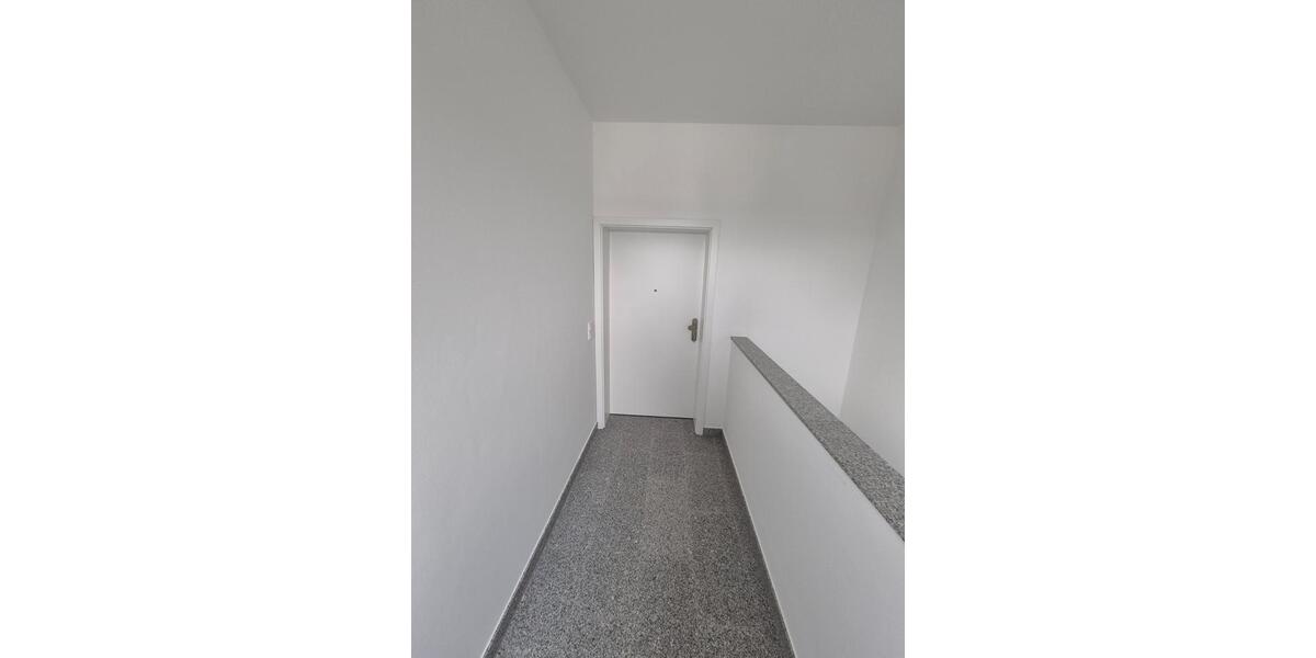 Dachgeschoßwohnung Mörfelden-Walldorf Walldorf - 3 Zimmer, 85 m&sup2;, 1.700&euro; | Angebot:26314682