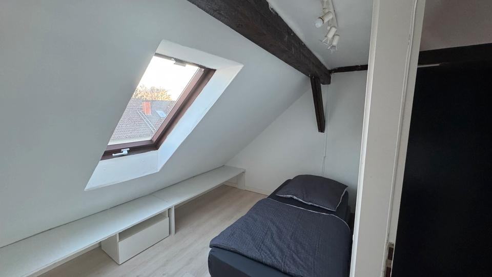 Etagenwohnung Kamen - 4 Zimmer, 140 m&sup2;, 1.450&euro; | Angebot:25052512