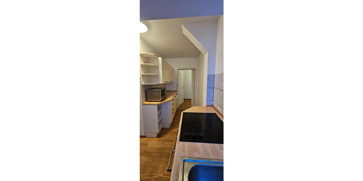 Dachgeschoßwohnung Hille - 6 Zimmer, 155 m&sup2;, 1.100&euro; | Angebot:24787035