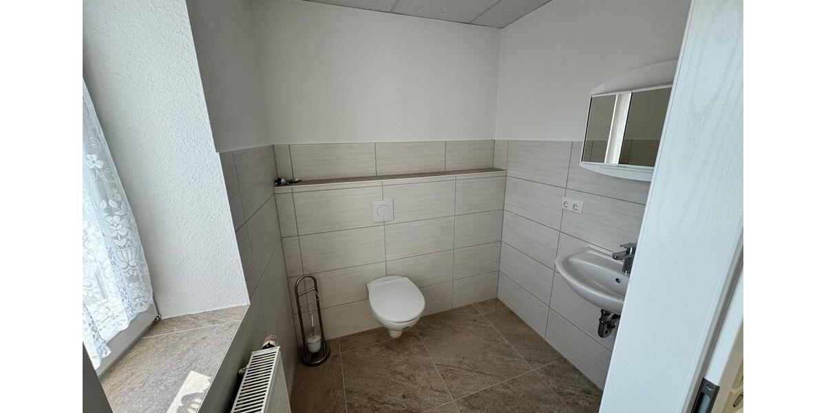 Etagenwohnung Arnstein - 3 Zimmer, 70 m&sup2;, 350&euro; | Angebot:25403587