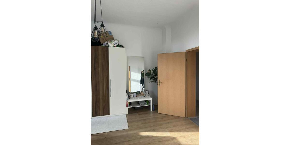 Zwischenmiete (91 - 233)| WG-Zimmer in 2er-WG | voll möbliert 2 zimmer