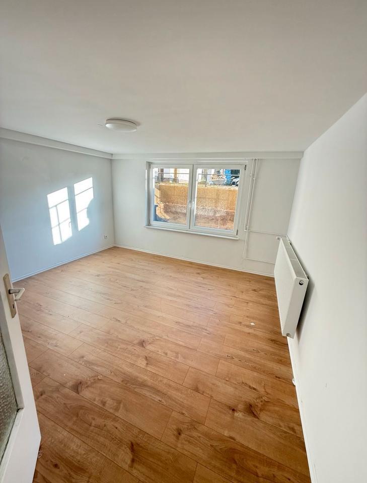 Sanierte 3.5-Zi-Souterrain-Wohnung ab sofort verfügbar zimmer