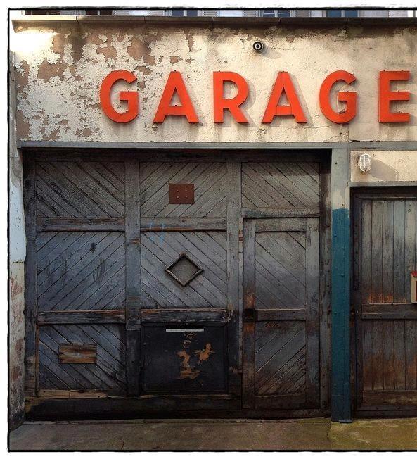 Tiefgaragenstellpatz zu vermieten