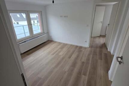 Erstbezug nach Kernsanierung – helle 2-Zimmer-Dachgeschosswohnung 2 zimmer