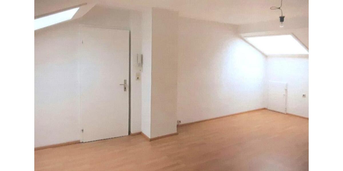 Dachgeschoßwohnung Neu-Ulm Ludwigsfeld - 1 Zimmer, 31 m&sup2;, 280&euro; | Angebot:25185415