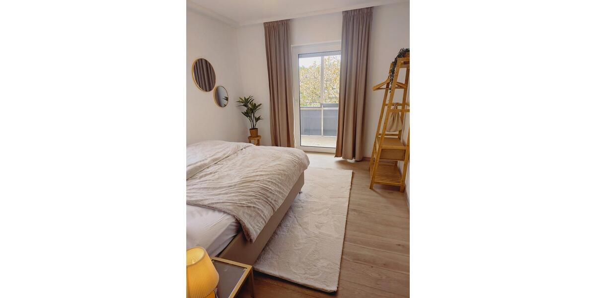 Wohnen auf Zeit Bielefeld Heepen - 7 Zimmer, 168 m&sup2;, 70&euro; | Angebot:26684524