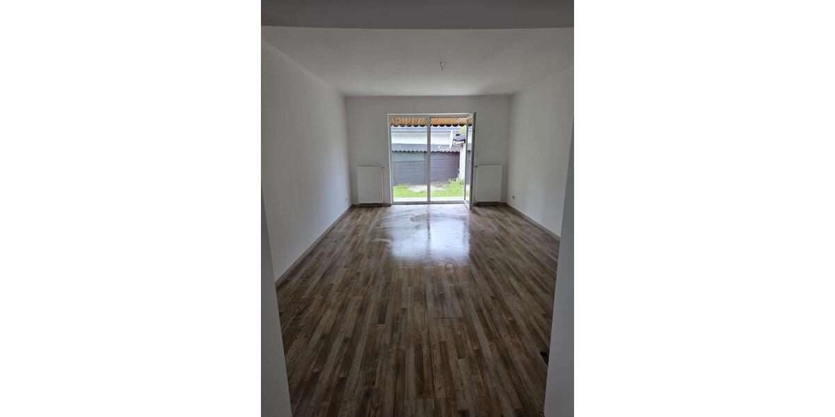 Erdgeschoßwohnung Bremen - 3 Zimmer, 85 m&sup2;, 860&euro; | Angebot:26620857