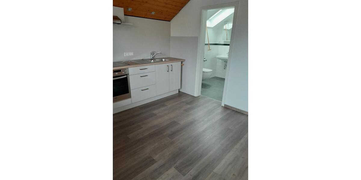 Dachgeschoßwohnung Schramberg - 2 Zimmer, 52 m&sup2;, 540&euro; | Angebot:24398244