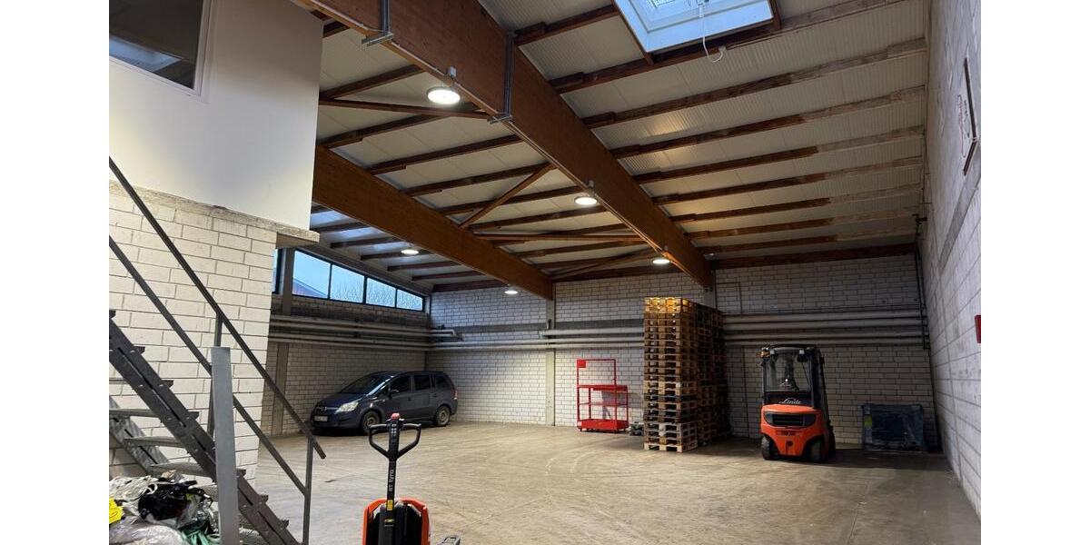 Kalthalle in Haiger mit inkludiertem Büro, beheizt zimmer