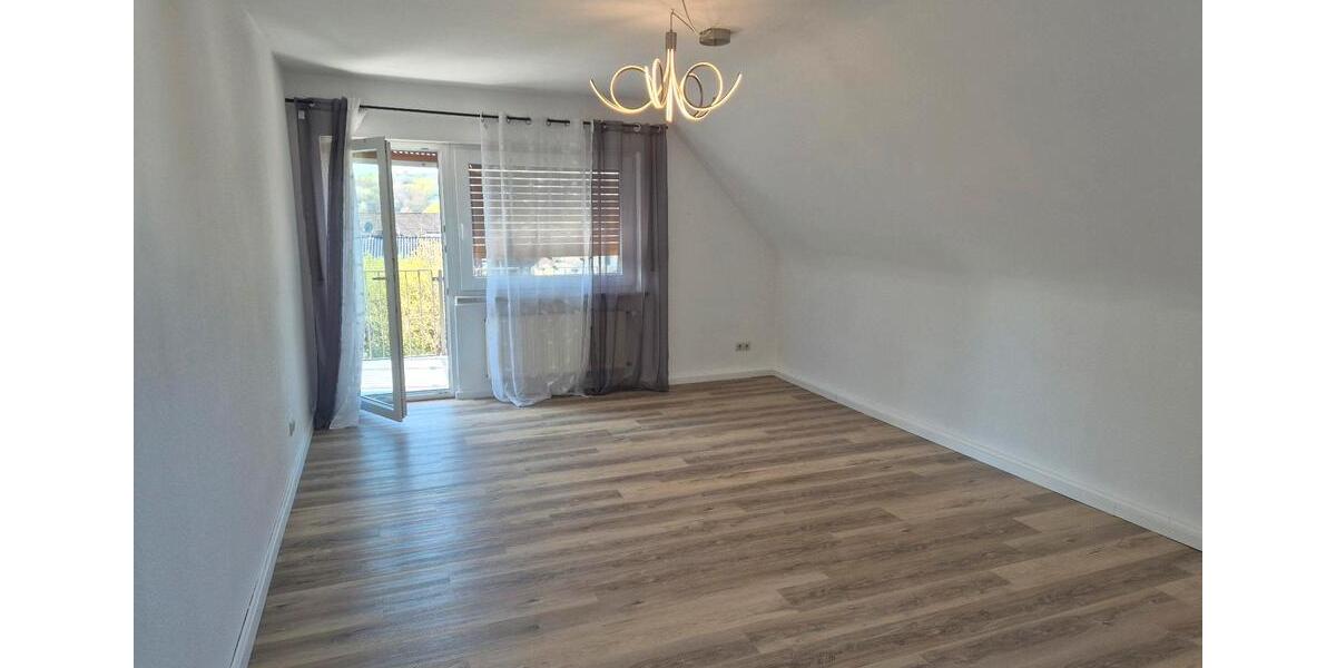 Dachgeschoßwohnung Diez - 3 Zimmer, 90 m&sup2;, 1.100&euro; | Angebot:26169862