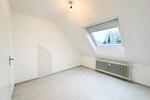 Dachgeschoßwohnung Krefeld Hülser Berg - 3 Zimmer, 57 m&sup2;, 800&euro; | Angebot:26365970