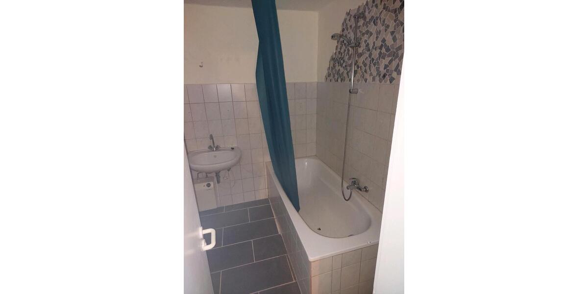 Etagenwohnung Grünberg - 6 Zimmer, 120 m&sup2;, 15&euro; | Angebot:26323129